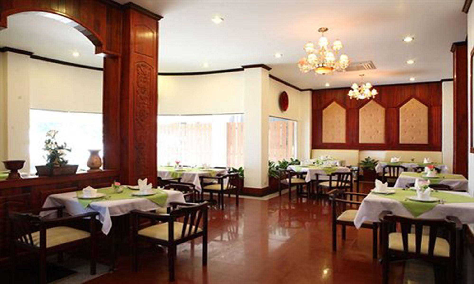 Vansana Riverside Hotel Vientiane Exterior photo