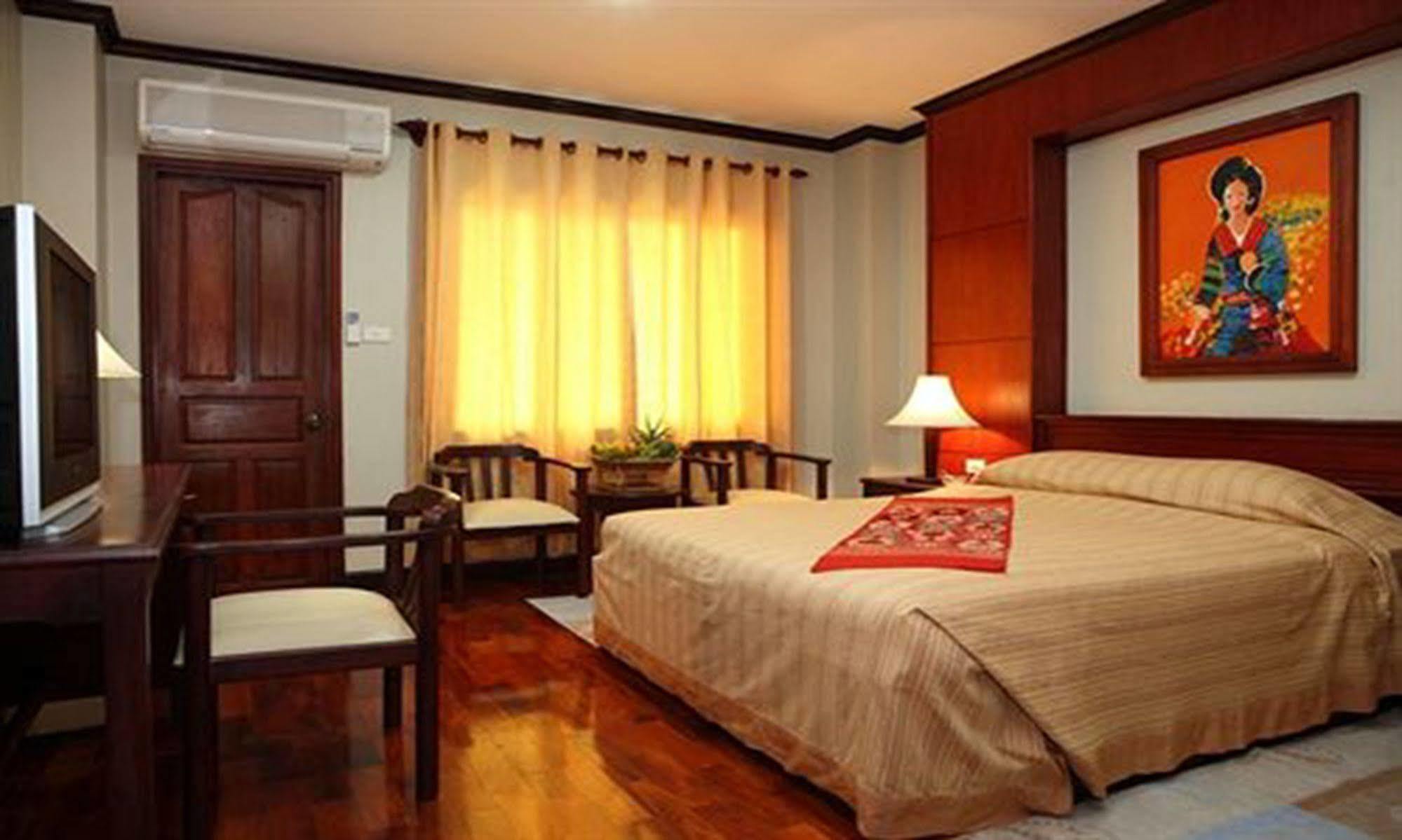 Vansana Riverside Hotel Vientiane Exterior photo