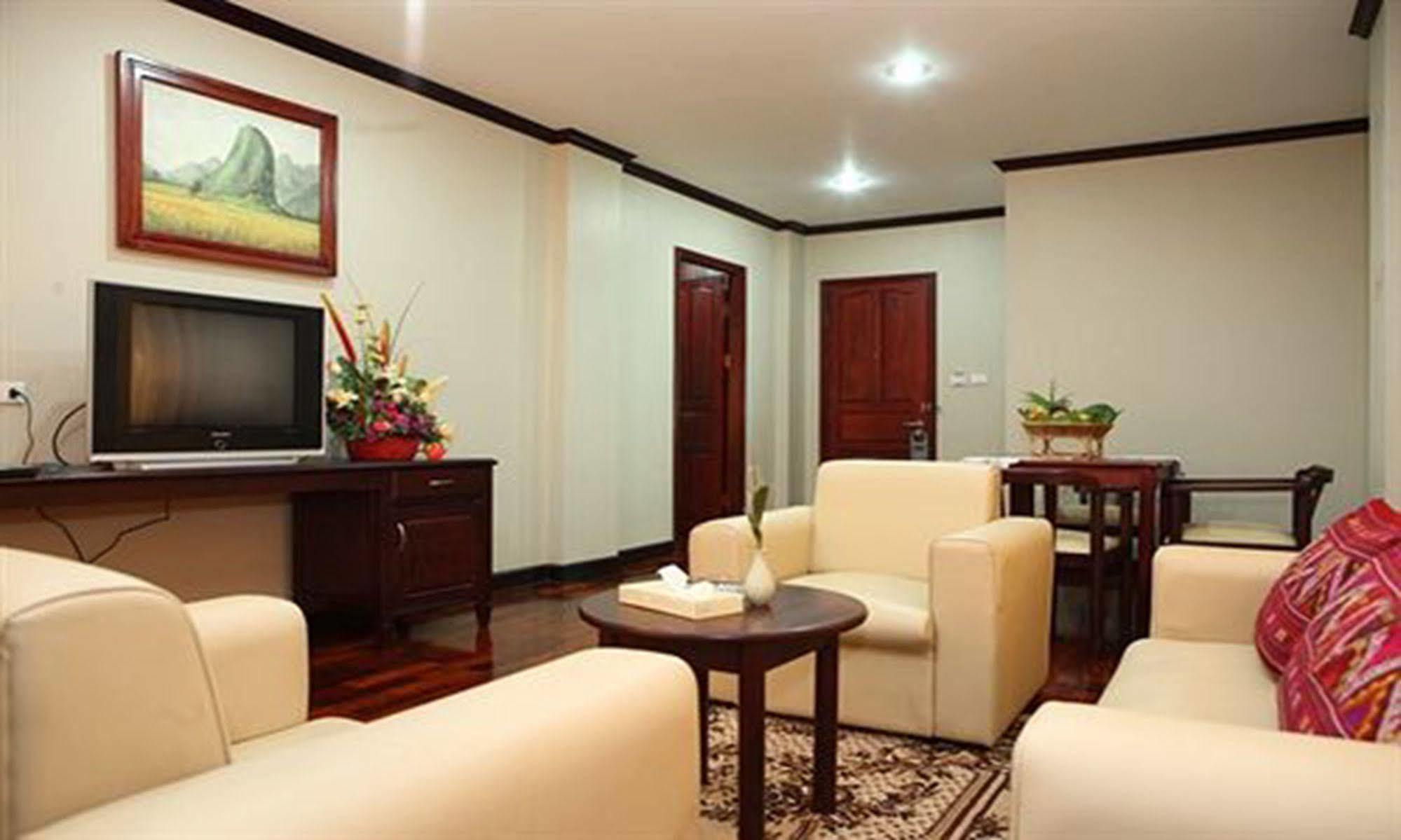 Vansana Riverside Hotel Vientiane Exterior photo